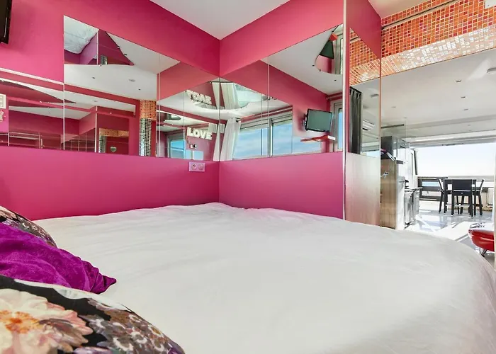 Apartment Senses At Sea